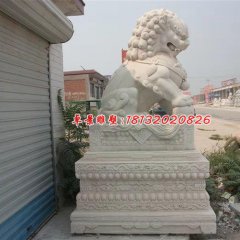石雕北京狮，踩球石狮子雕塑