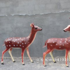 仿真小鹿雕塑，玻璃钢小鹿雕塑，彩色玻璃钢小鹿雕塑