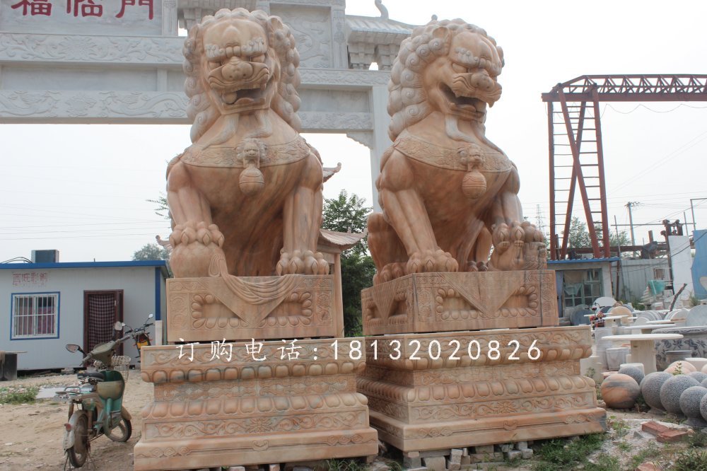 北京狮子雕塑，晚霞红石雕狮子 (2)