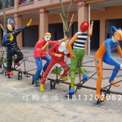 玻璃钢小丑骑车雕塑，玻璃钢卡通人物雕塑