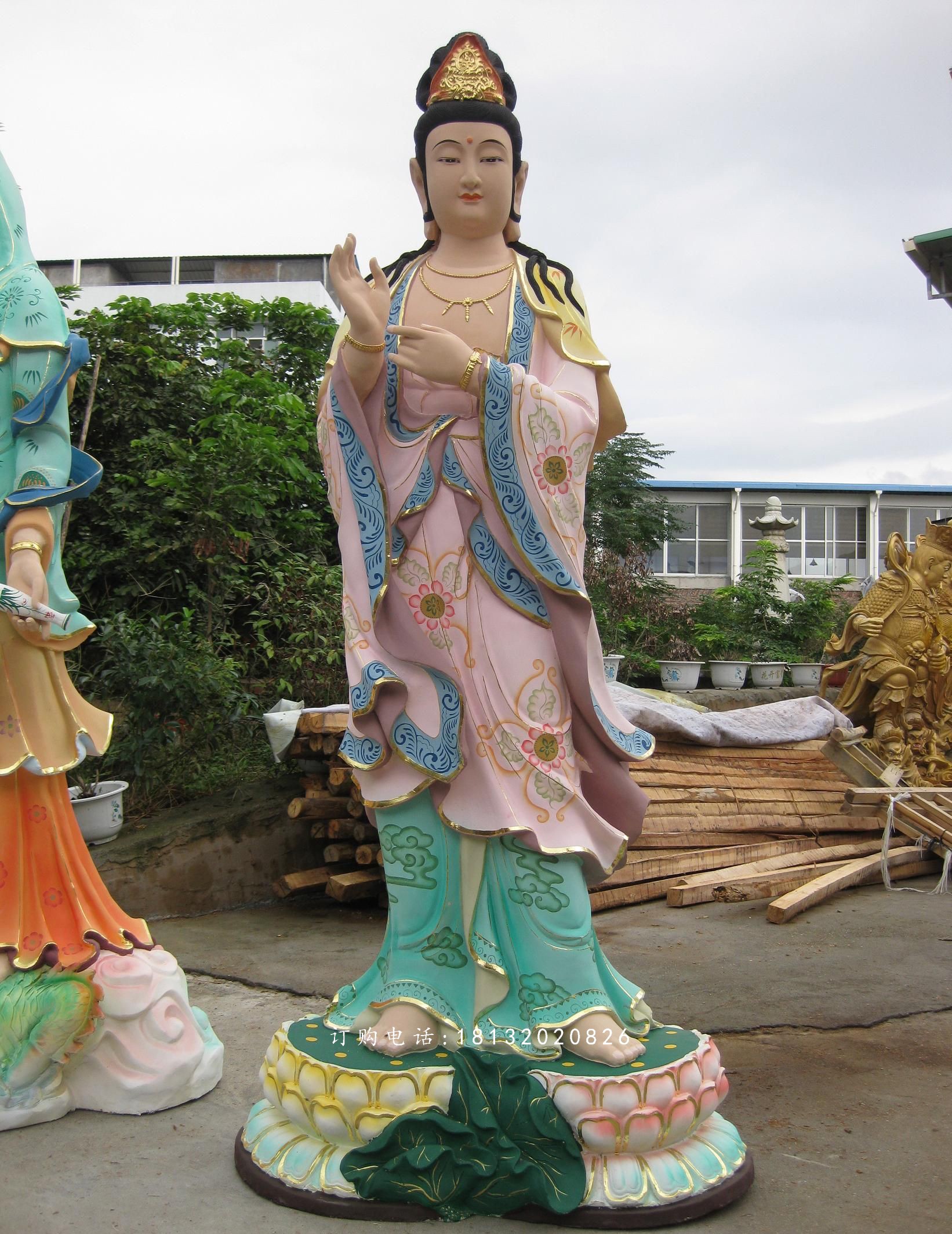 观音菩萨雕塑，玻璃钢彩绘佛像