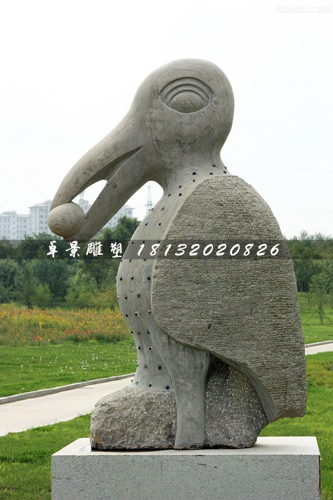 乌鸦石雕，公园动物石雕
