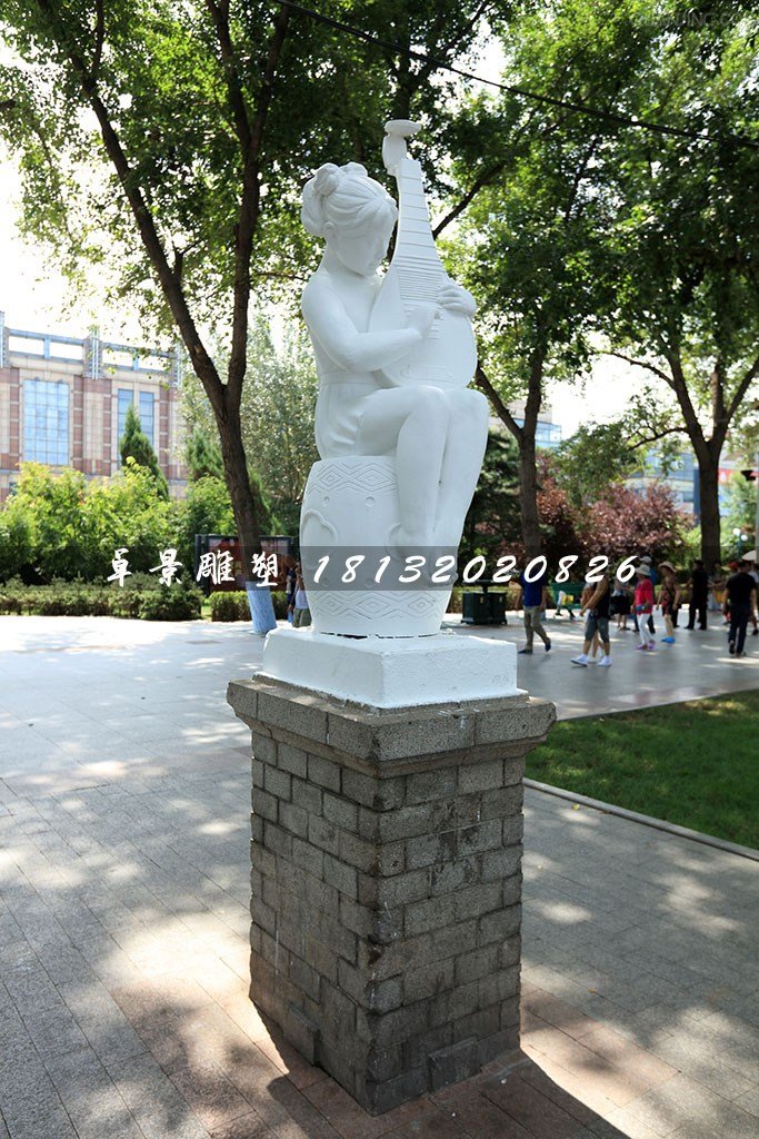 小女孩弹琵琶石雕，公园景观石雕