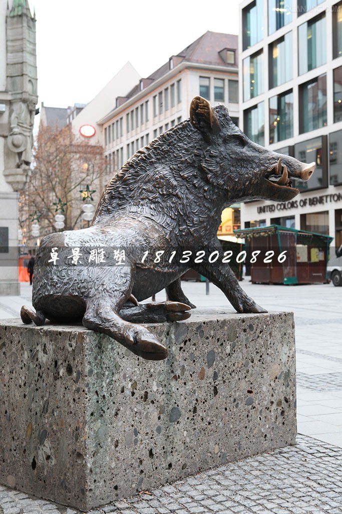 野猪铜雕，街边动物铜雕