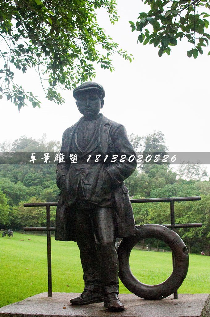 青年邓小平铜雕，公园伟人铜雕