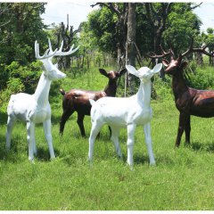 玻璃钢鹿雕塑，公园动物雕塑