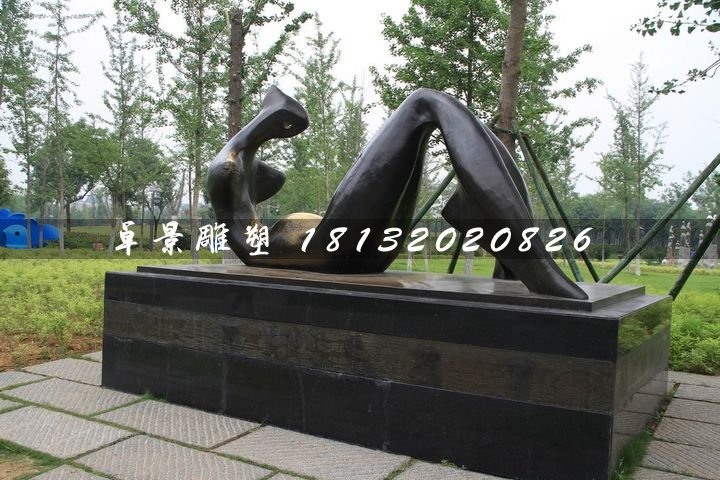 抽象人物铜雕，公园雕塑
