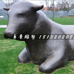 卧着的牛铜雕，公园抽象动物雕塑