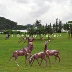 玻璃钢仿铜驯鹿雕塑，公园动物雕塑