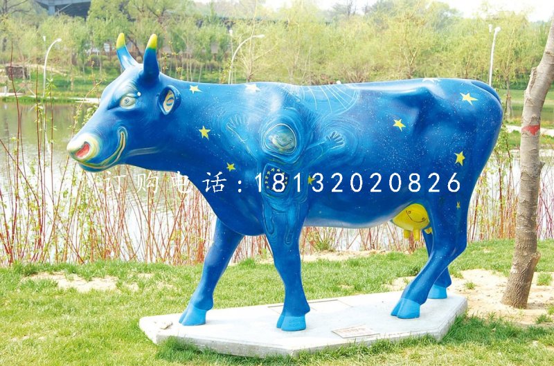 彩绘牛，玻璃钢公园动物雕塑