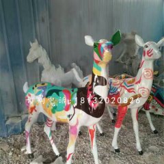 小鹿雕塑，玻璃钢彩绘动物