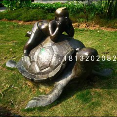 趴在乌龟上的小男孩铜雕，公园铜雕