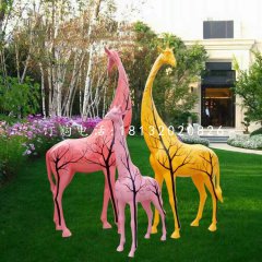 玻璃钢彩绘长颈鹿玻璃钢动物雕塑