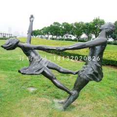 手拉手跳舞的女孩铜雕，公园人物铜雕