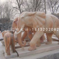 广场大象石雕，晚霞红大象