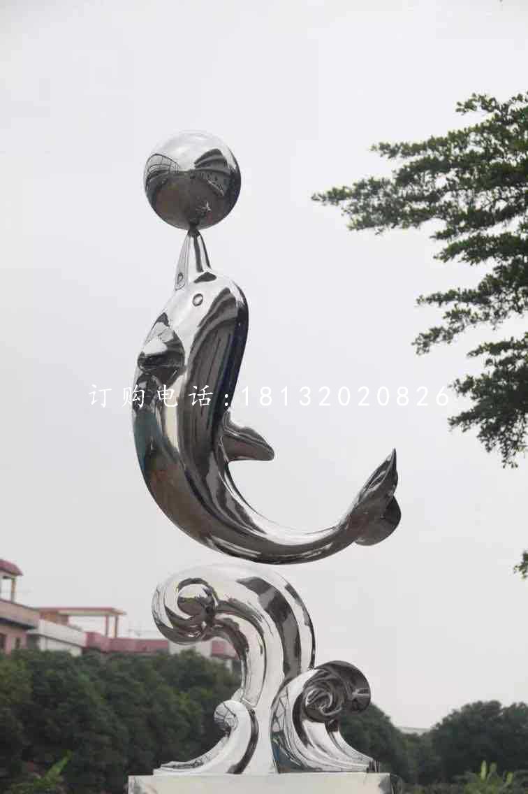 海豚顶球雕塑，不锈钢景观雕塑