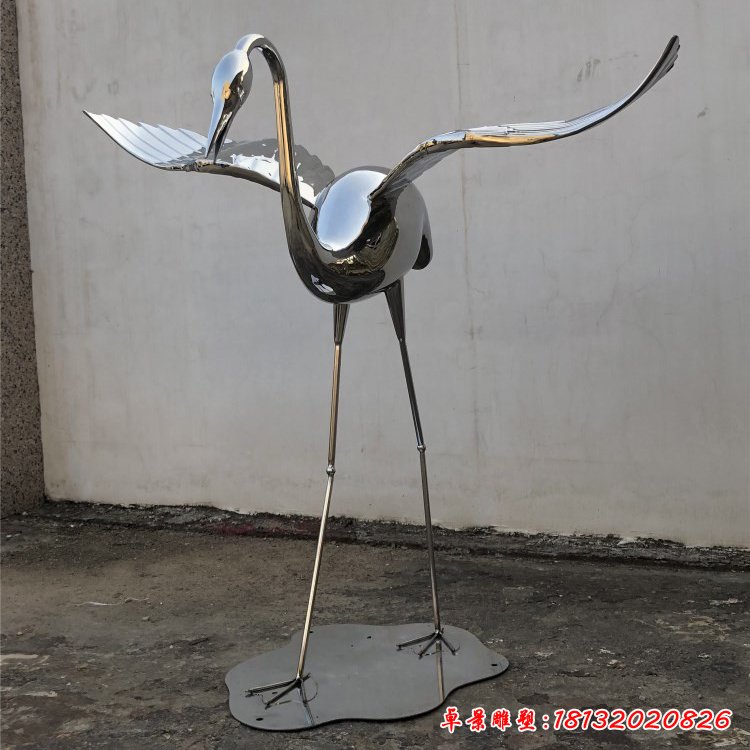 不锈钢锻造仙鹤展翅雕塑 (2)