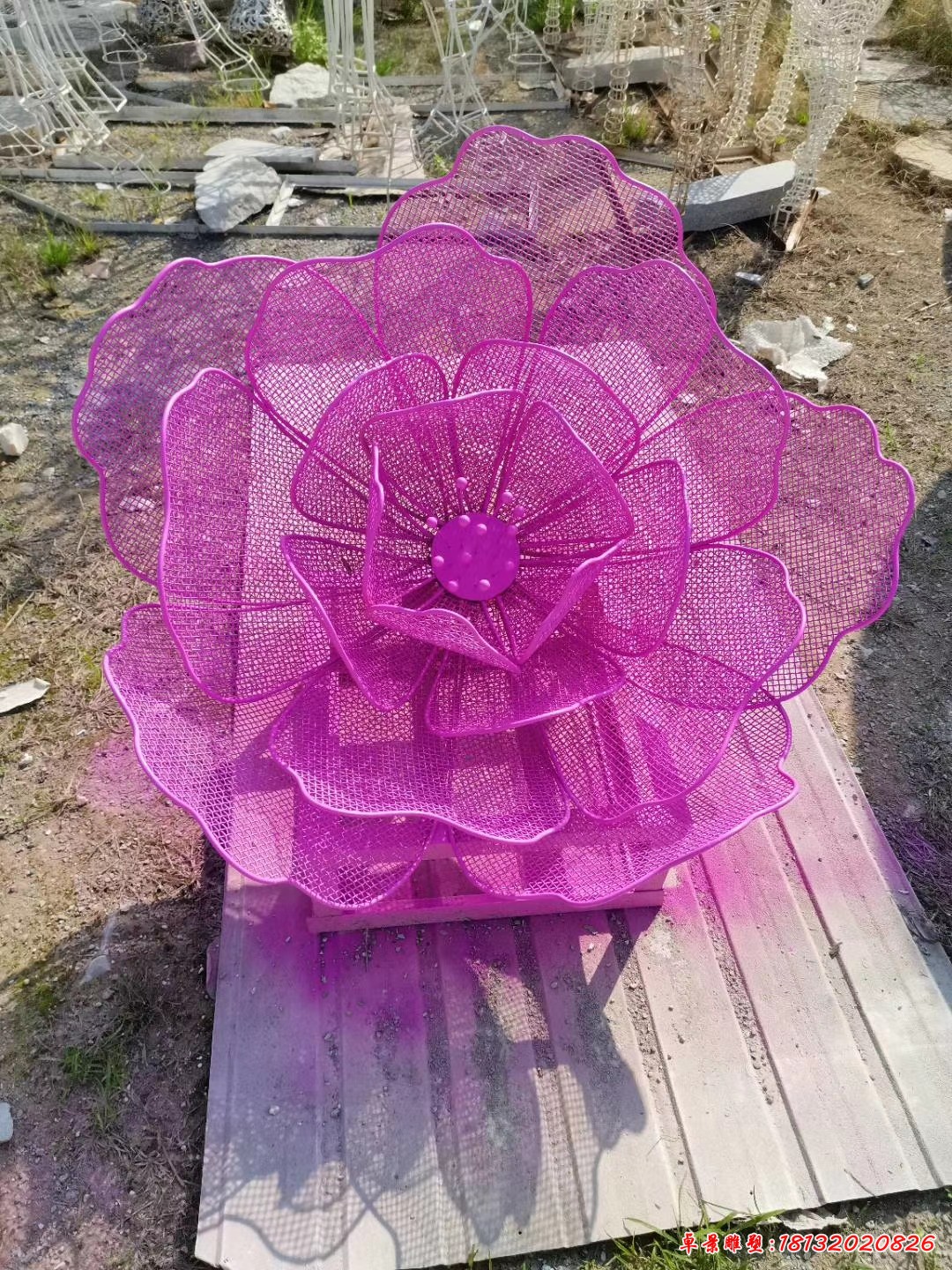 不锈钢编织玫瑰花雕塑