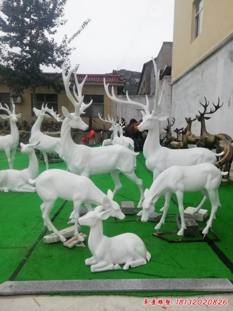 玻璃钢鹿雕塑