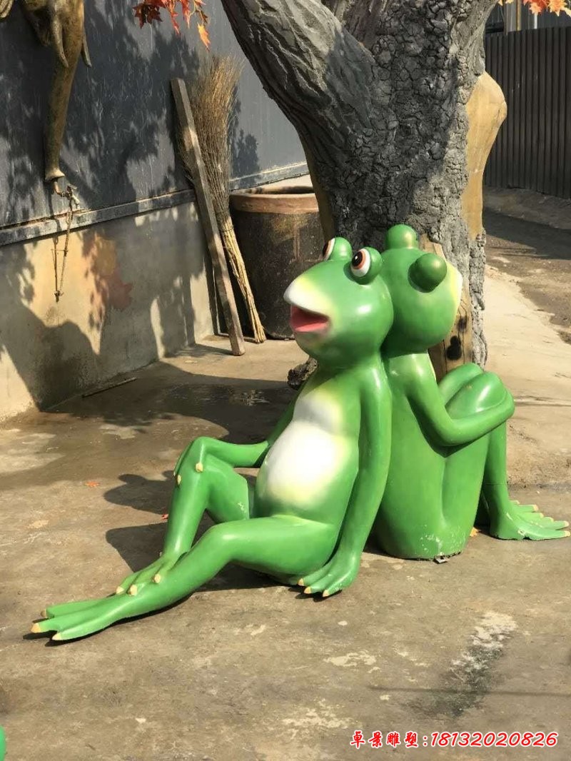 玻璃钢卡通背靠背青蛙雕塑