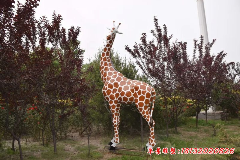 玻璃钢动物长颈鹿雕塑