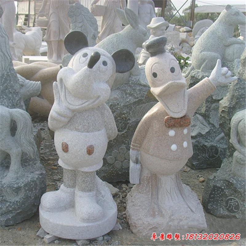 米老鼠和唐老鸭石雕