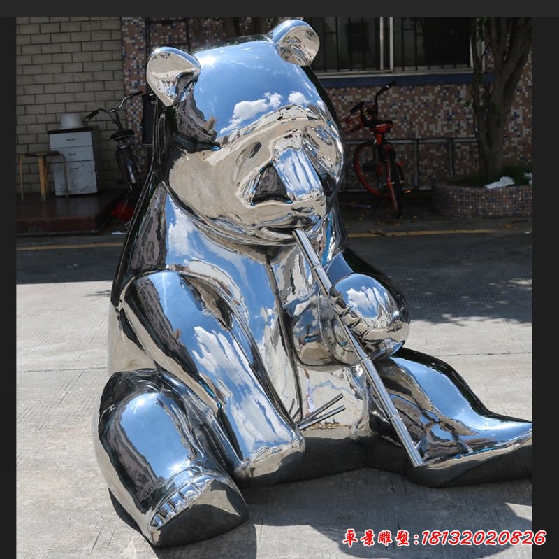 不锈钢镜面卡通熊猫雕塑