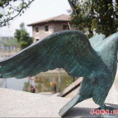 青铜鸽子雕塑