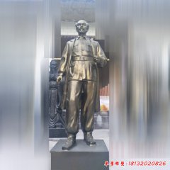 白求恩立式铜雕像