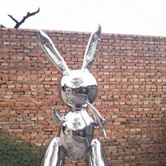 镜面不锈钢兔子雕塑