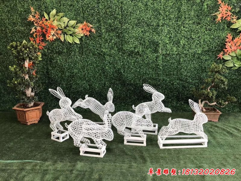 不锈钢镂空编织兔子雕塑
