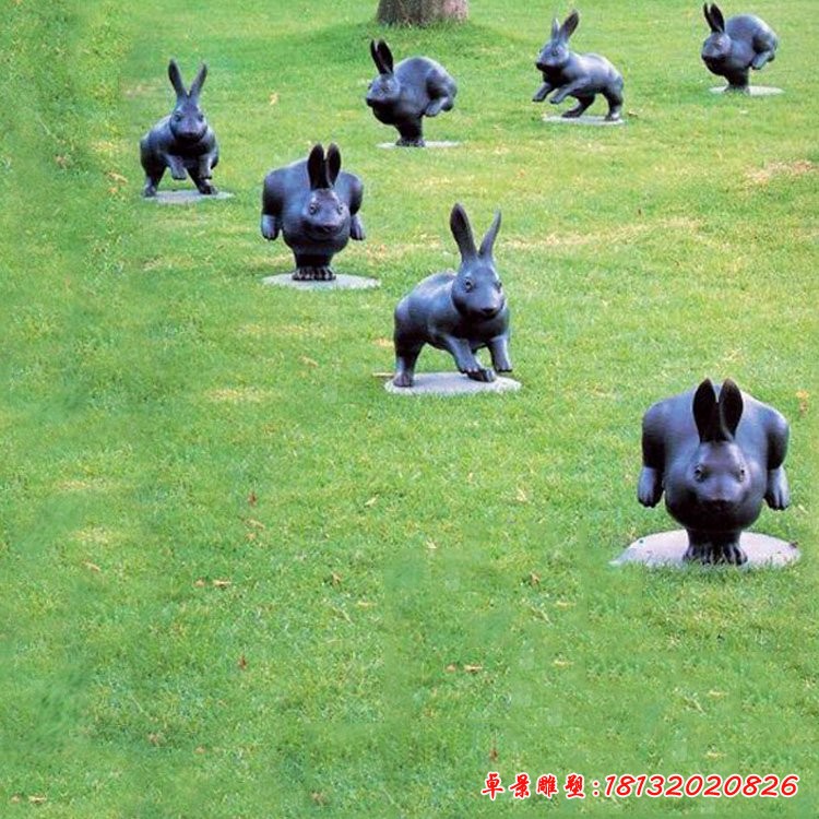 公园动物奔跑的兔子铜雕