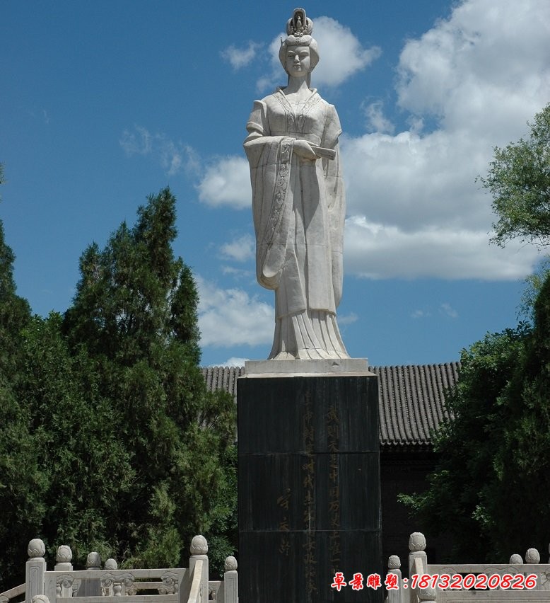 景区武则天石雕