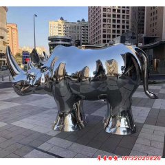 不锈钢广场动物牛