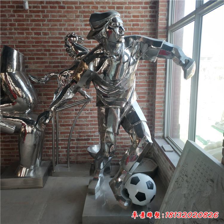 不锈钢踢足球儿童雕塑