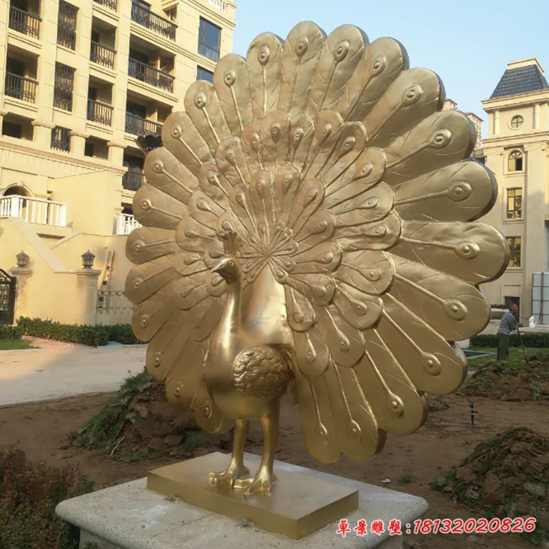 孔雀铜雕塑