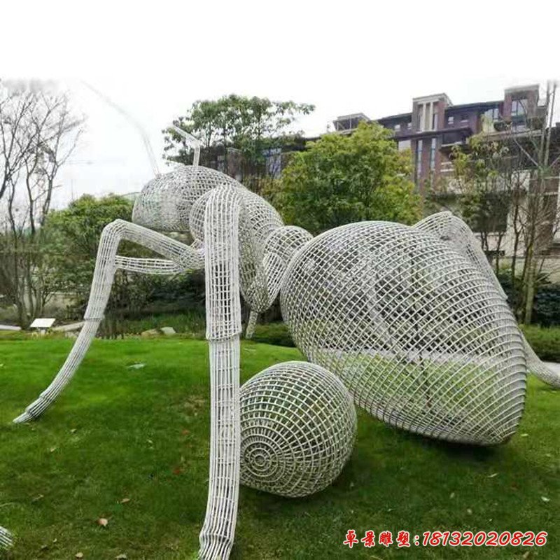 草坪不锈钢镂空蚂蚁雕塑