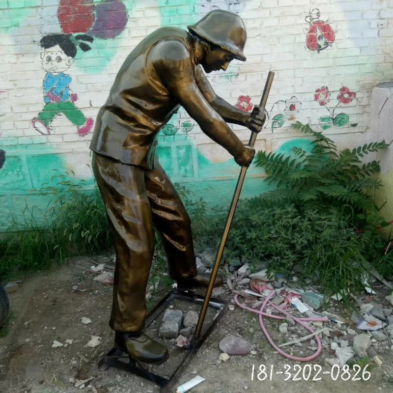 铜雕农民工人物雕塑 (1)
