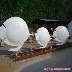 不锈钢白色鱼雕塑