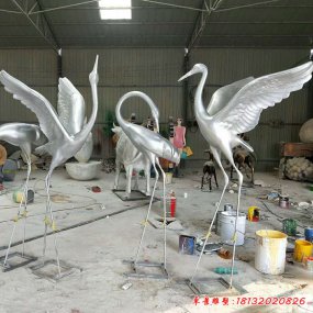 不锈钢仙鹤飞翔雕塑