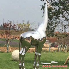 不锈钢镂空长颈鹿雕塑