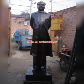 毛泽东铜雕像