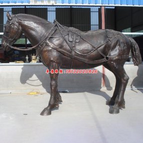 广场铜马动物雕塑