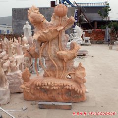 荷花与鱼雕塑