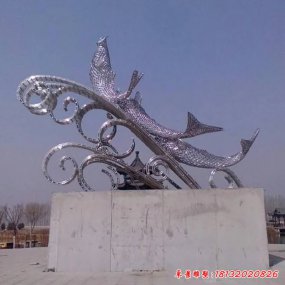 广场雕塑鱼型