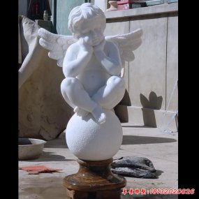 守护天使雕塑