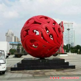 球形镂空雕塑